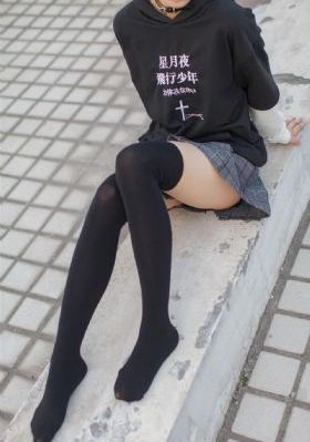 年轻的婶子_午夜激情